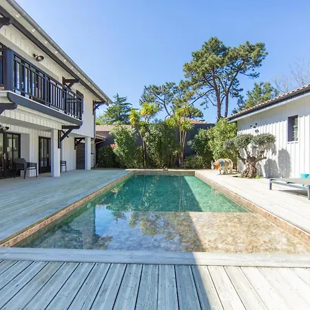 Du Phare Avec Piscine Chauffee Pour 14 Personnes *