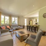 Du Phare Avec Piscine Chauffee Pour 14 Personnes Villa Lège-Cap-Ferret