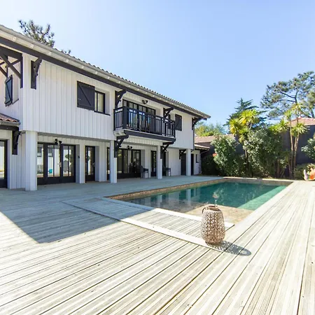 Du Phare Avec Piscine Chauffee Pour 14 Personnes