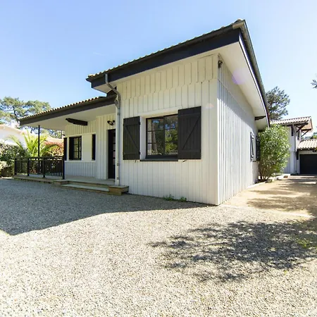 Du Phare Avec Piscine Chauffee Pour 14 Personnes Villa
