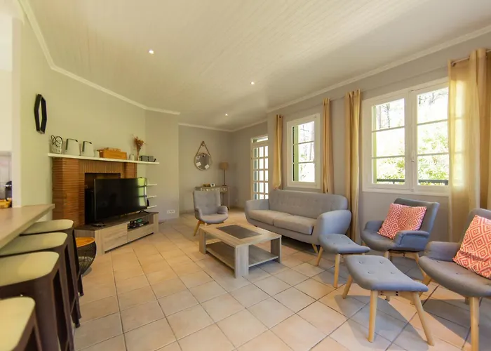 Du Phare Avec Piscine Chauffee Pour 14 Personnes Lège-Cap-Ferret