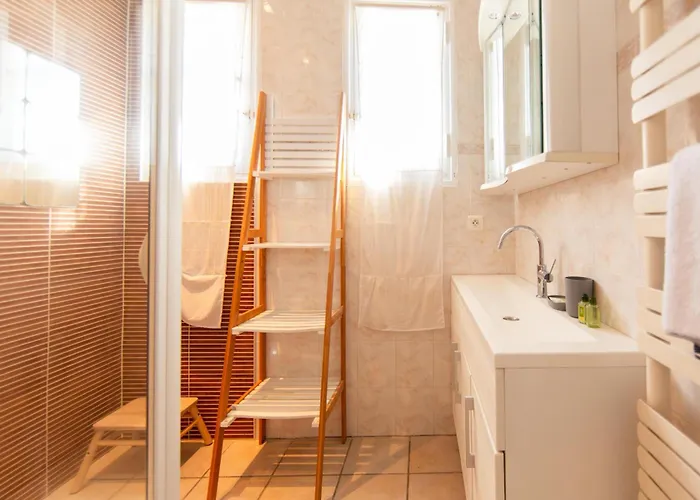 فيلة Du Phare Avec Piscine Chauffee Pour 14 Personnes *