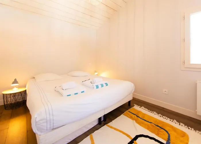 Du Phare Avec Piscine Chauffee Pour 14 Personnes Villa *